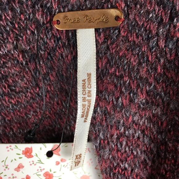 Free People Berry Comb Short Sleeve Sweater size XS - Picture 6 of 8